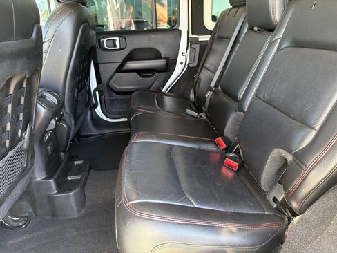 Used 2021 Jeep Wrangler Unlimited Rubicon AWD/4WD image 22