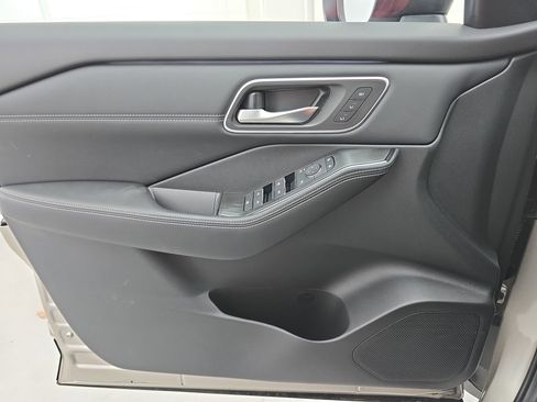 New 2026 Nissan Rogue Platinum AWD/4WD image 27