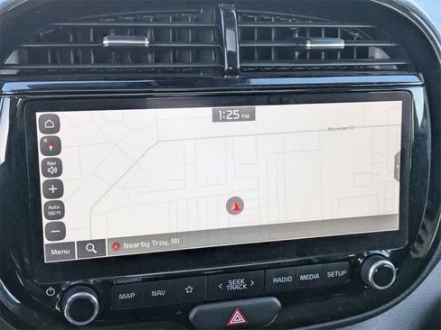 Used 2024 Kia Soul EX image 27