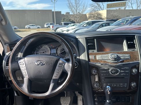 Used 2016 INFINITI QX80 Luxe w/ 22" Wheel Package image 21