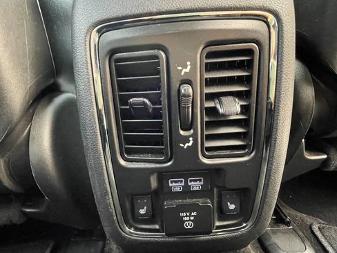 Used 2015 Jeep Grand Cherokee Limited AWD/4WD image 30