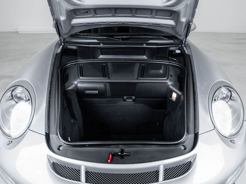 Used 2010 Porsche 911 GT3 RWD image 14