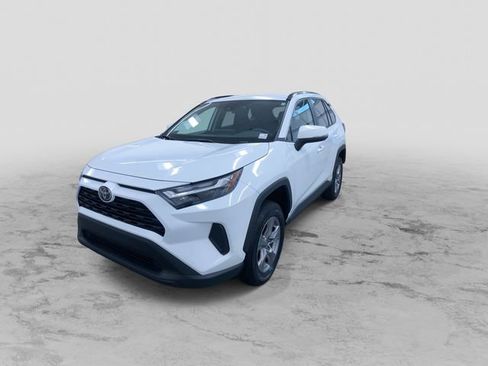 Used 2025 Toyota RAV4 XLE AWD/4WD image 6