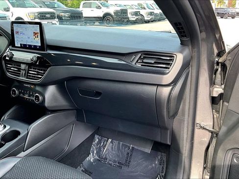 Certified 2025 Ford Escape ST-Line Select AWD/4WD image 15