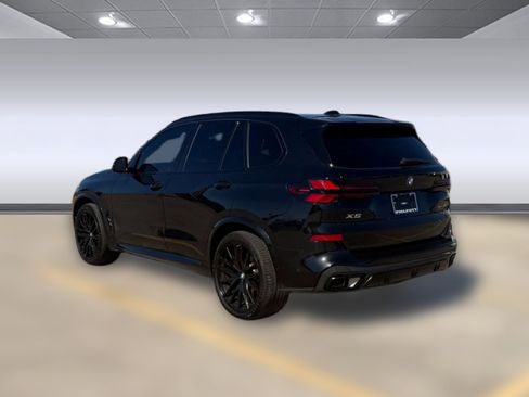 Used 2024 BMW X5 xDrive40i w/ M Sport Package image 3