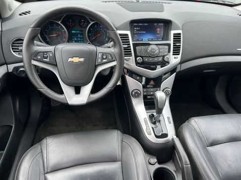 Used 2015 Chevrolet Cruze LT FWD image 2