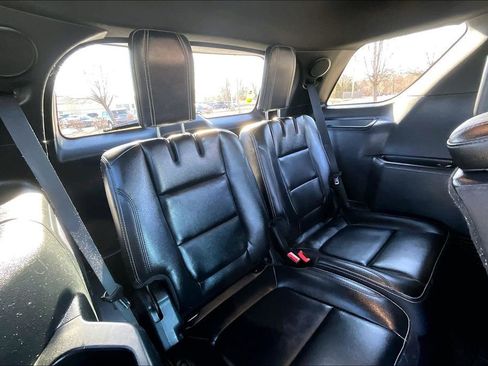 Used 2018 Ford Explorer Limited w/ Equipment Group 301A image 33