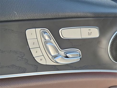 Used 2018 Mercedes-Benz E 300 image 19