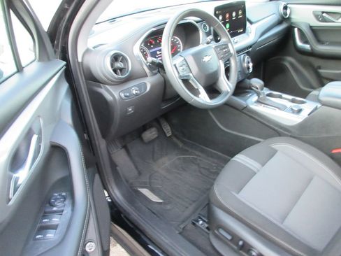 Used 2024 Chevrolet Blazer LT w/ Convenience Package FWD image 12
