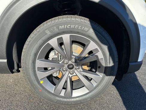 New 2026 Ford Explorer Active w/ Active Comfort Package image 12