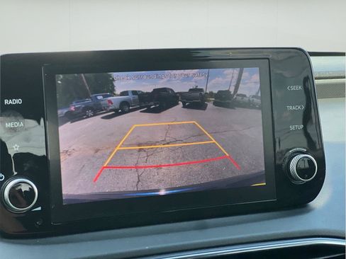 Used 2023 Hyundai Santa Fe SE FWD image 4