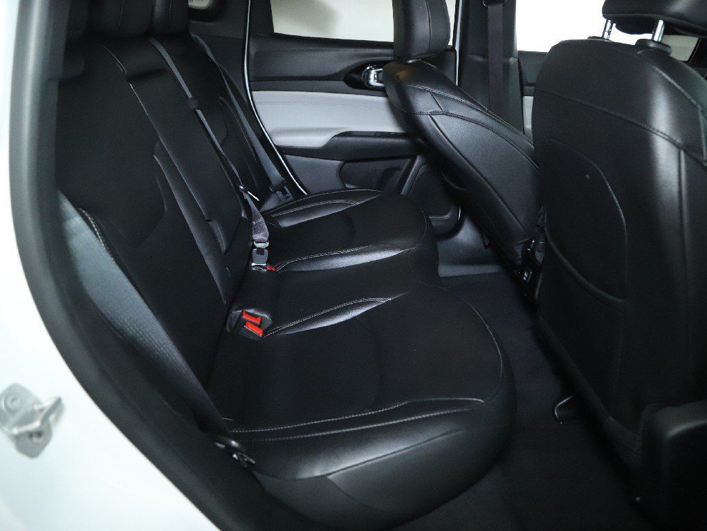 Used 2025 Jeep Compass Limited AWD/4WD image 32