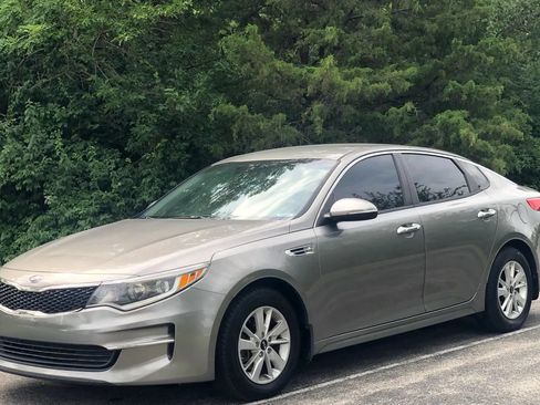 Used 2016 Kia Optima LX FWD image 3