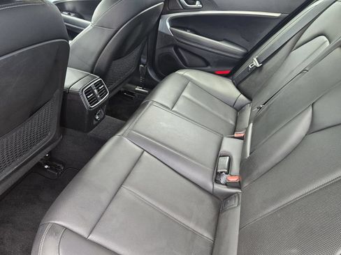 Used 2023 Genesis G70 2.0T AWD/4WD image 29