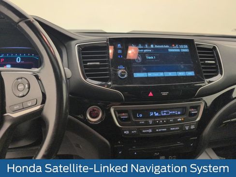 Used 2020 Honda Pilot Touring image 18