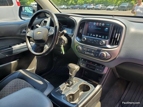 Used 2016 Chevrolet Colorado Z71 AWD/4WD image 16
