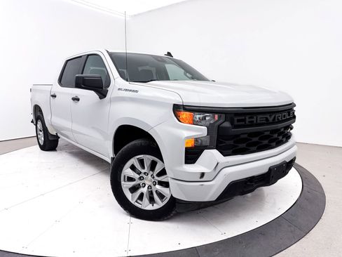 Used 2022 Chevrolet Silverado 1500 Custom AWD/4WD image 1
