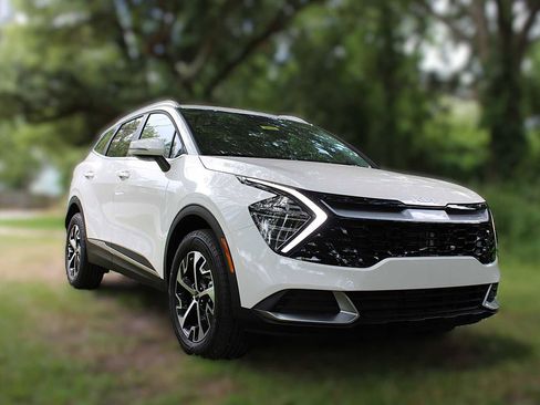 New 2025 Kia Sportage EX image 3