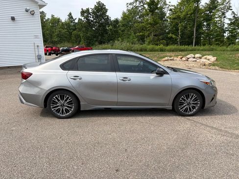 Used 2023 Kia Forte GT-Line w/ GT-Line Premium Package FWD image 5