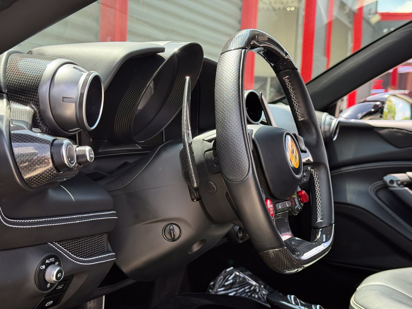 Used 2020 Ferrari F8 Tributo RWD image 25