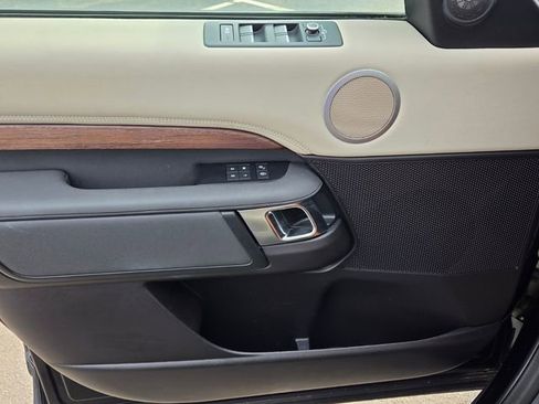 Used 2018 Land Rover Discovery HSE AWD/4WD image 27
