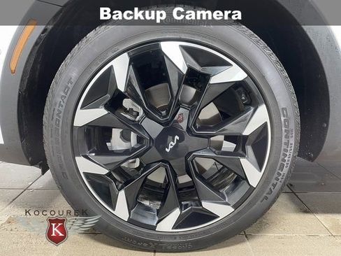 Used 2025 Kia Sorento SX image 8