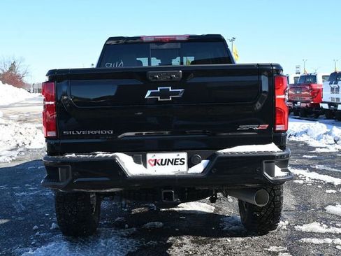 New 2026 Chevrolet Silverado 2500 ZR2 AWD/4WD image 6