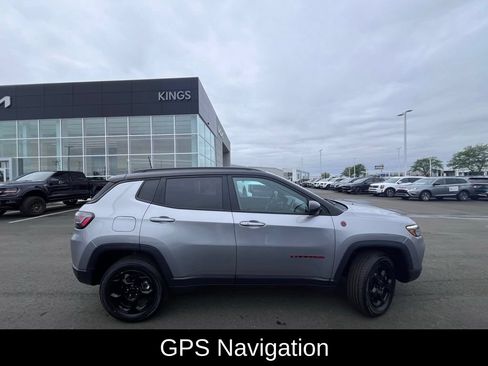 Used 2023 Jeep Compass Trailhawk w/ Trailhawk Elite Group AWD/4WD image 2