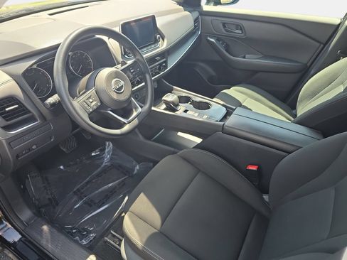 Used 2024 Nissan Rogue S FWD image 15