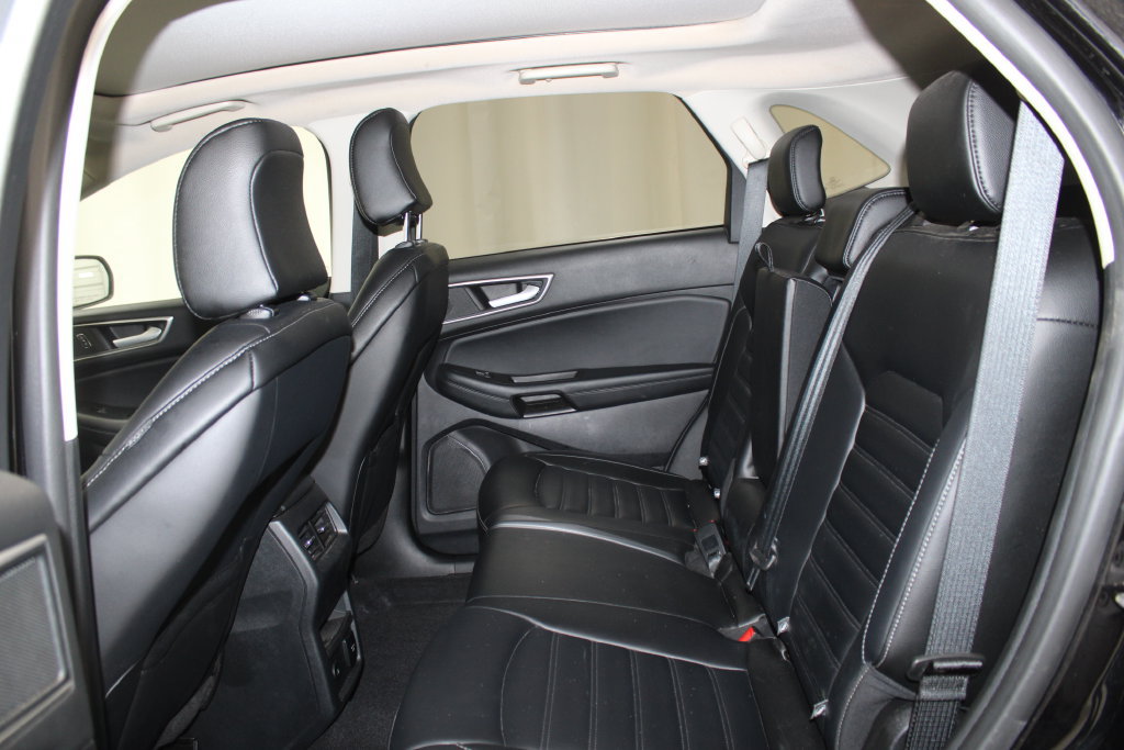 Used 2024 Ford Edge SEL w/ Convenience Package AWD/4WD image 17