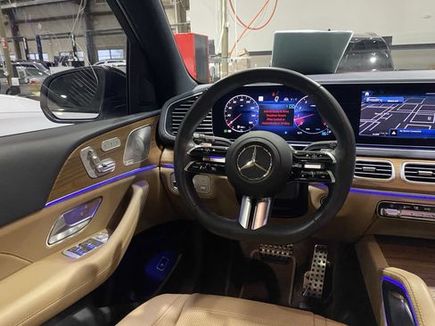 Certified 2026 Mercedes-Benz GLS 450 4MATIC image 3