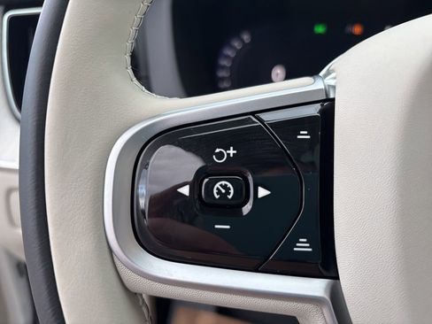 New 2026 Volvo XC60 T8 Ultra w/ Protection Package Premier AWD/4WD image 25