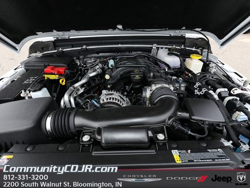 New 2026 Jeep Gladiator Sport AWD/4WD image 18