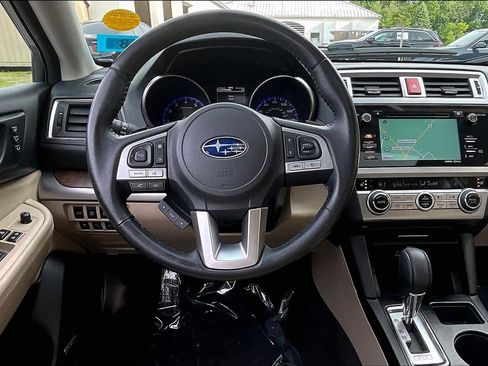 Used 2016 Subaru Outback 3.6R Limited AWD/4WD image 5