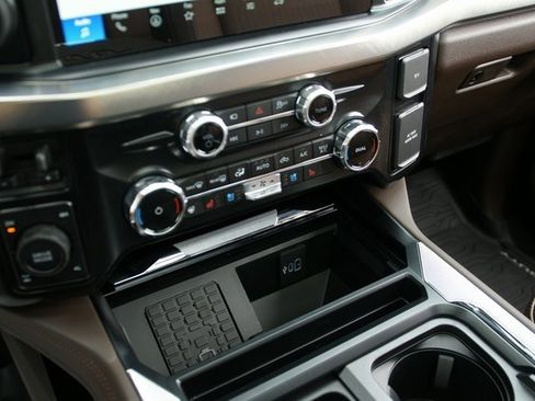 New 2025 Ford F250 King Ranch w/ Chrome Package image 30