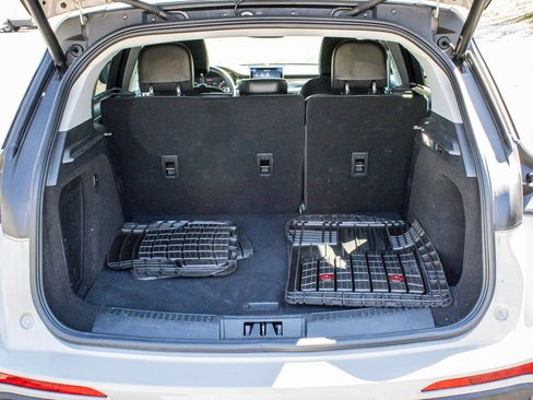 Used 2021 Lincoln Corsair AWD w/ Premium Package image 17