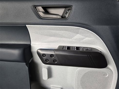 New 2025 Ford Maverick XLT w/ XLT Luxury Package image 17