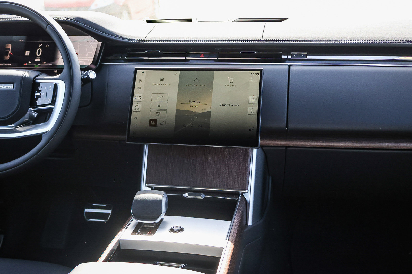 New 2026 Land Rover Range Rover SE AWD/4WD image 19