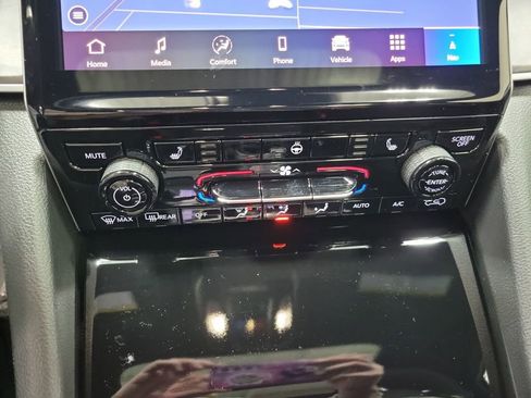 New 2025 Jeep Grand Cherokee Limited AWD/4WD image 24