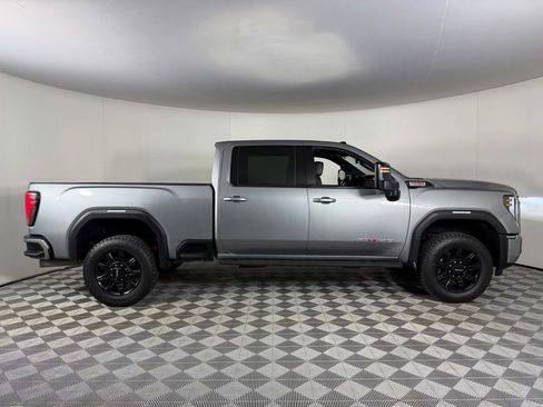 Used 2024 GMC Sierra 2500 AT4 w/ AT4 Premium Plus Package image 5