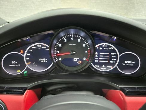 Used 2022 Porsche Cayenne Platinum Edition image 19