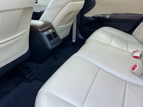 Used 2015 Toyota Avalon XLE Touring image 12