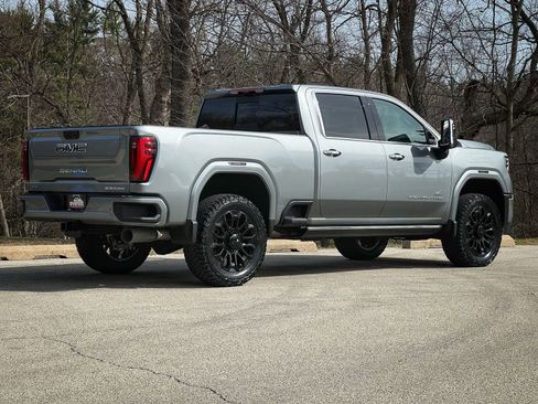 New 2026 GMC Sierra 2500 Denali Ultimate AWD/4WD image 3