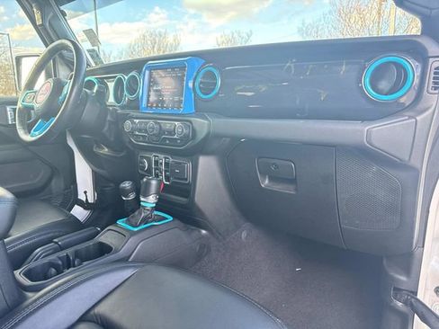 Used 2023 Jeep Wrangler Altitude image 18