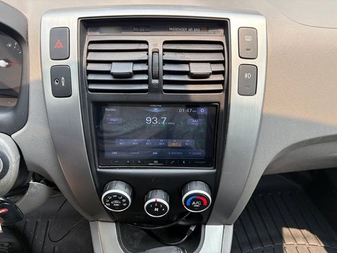 Used 2009 Hyundai Tucson SE FWD image 18
