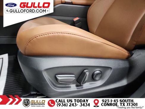 Used 2025 Toyota Crown Signia Limited image 22