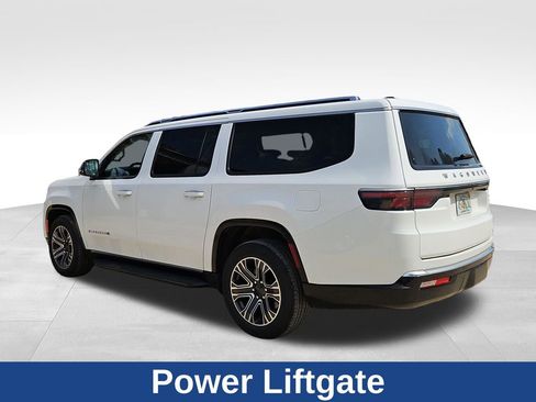 Used 2024 Jeep Wagoneer L Series II image 5