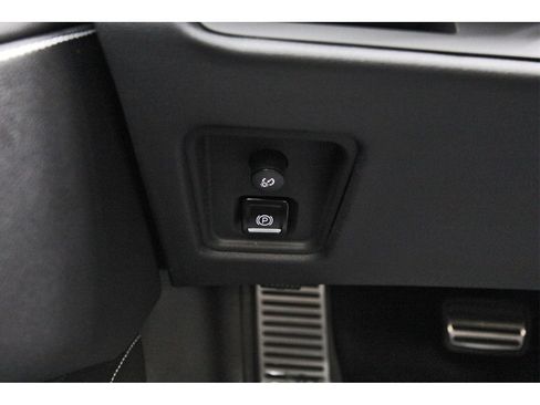 Used 2023 Chevrolet Corvette Stingray Convertible w/ 1LT image 16