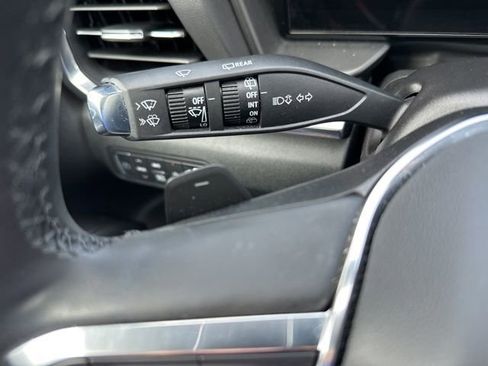 Used 2025 GMC Terrain Elevation image 22