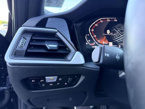 Used 2019 BMW 330i xDrive Sedan w/ M Sport Package AWD/4WD image 31
